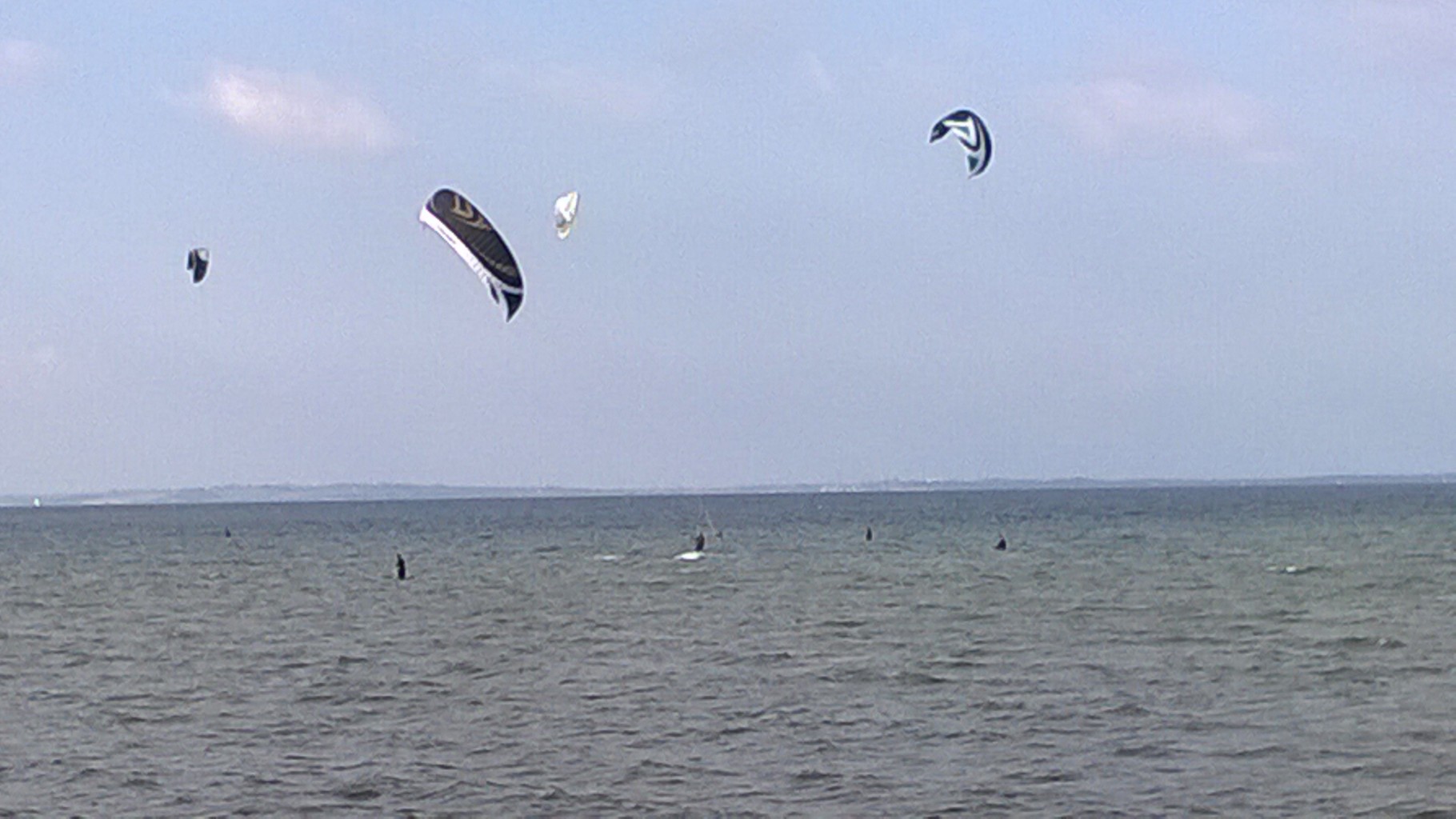 Kitesurfing