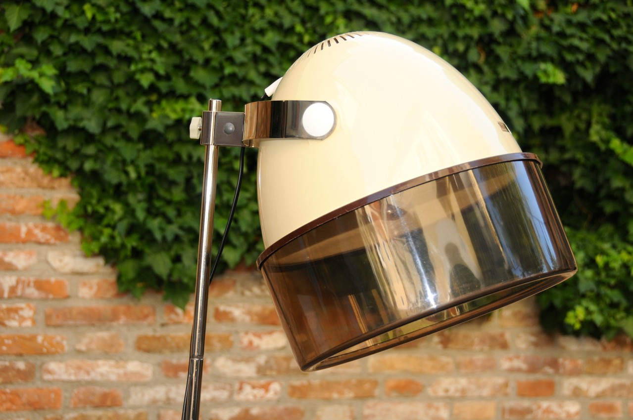 Ein Plattenspieler, eine Lampe und 10 Thesen für gutes Design Onkel Edison Lampen Design Ein Plattenspieler, eine Lampe und 10 Thesen für gutes Design Onkel Edison Lampen Design