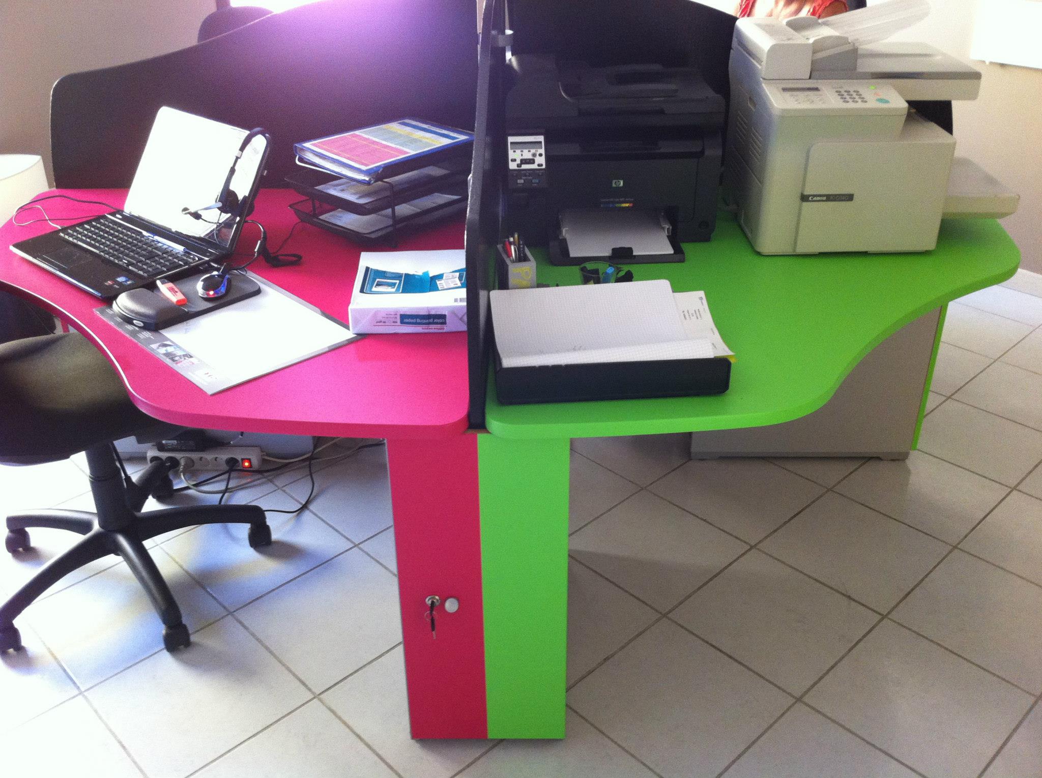 un peu de couleur pour ce bureau en camenbert