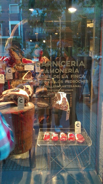 Carnico, carniceria en el barrio de Chamberí