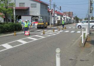 交通誘導警備業務の様子(新潟県燕市内)