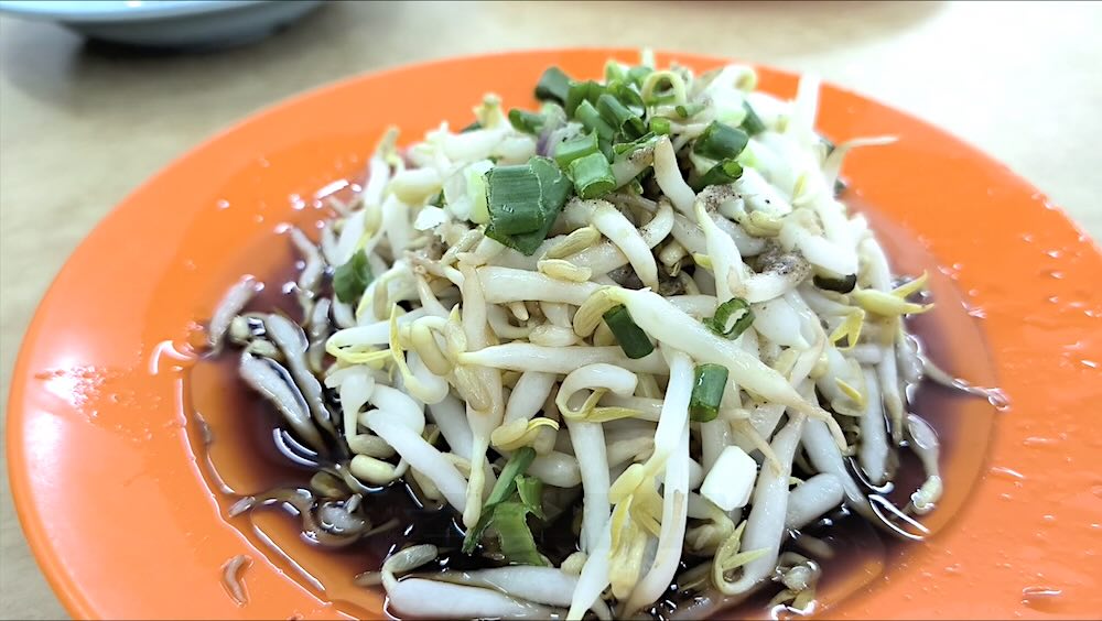 I germogli di soia del ristorante Lou Wong a Ipoh, Malesia (photo by Gabriele Ferrando - LA MIA ASIA)