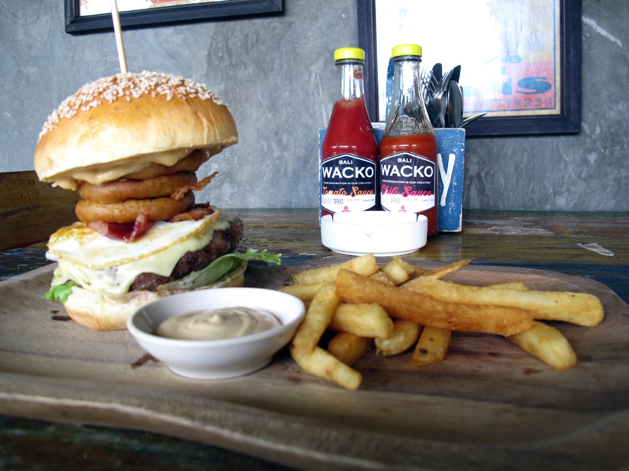 Il buonissimo DOWN UNDER BURGER al Wacko Burger Cafe (Photo by Gabriele Ferrando)