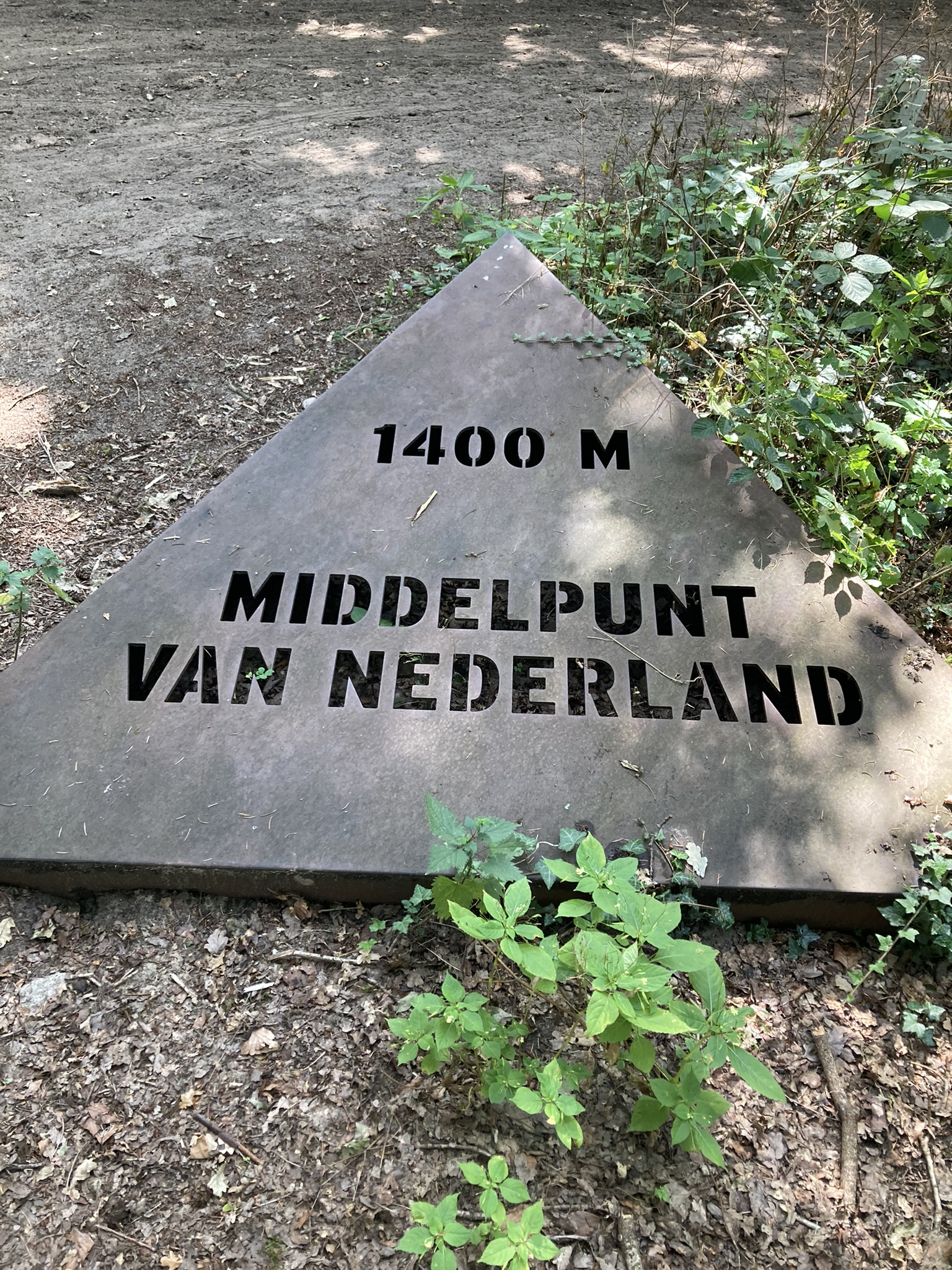 Bikepacking Niederlande - Geografischer Mittelpunkt der Niederlande bei Lunteren – „Middelpunt van Nederland“ als Highlight einer Bikepacking Tour von Groningen nach Amsterdam durch die Region Veluwe.