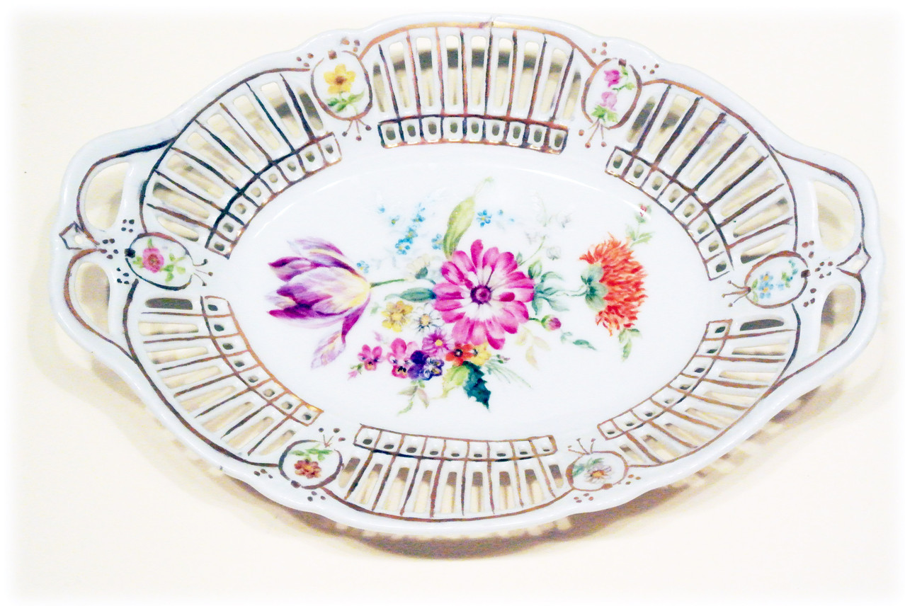 Schale mit Blumenmuster
