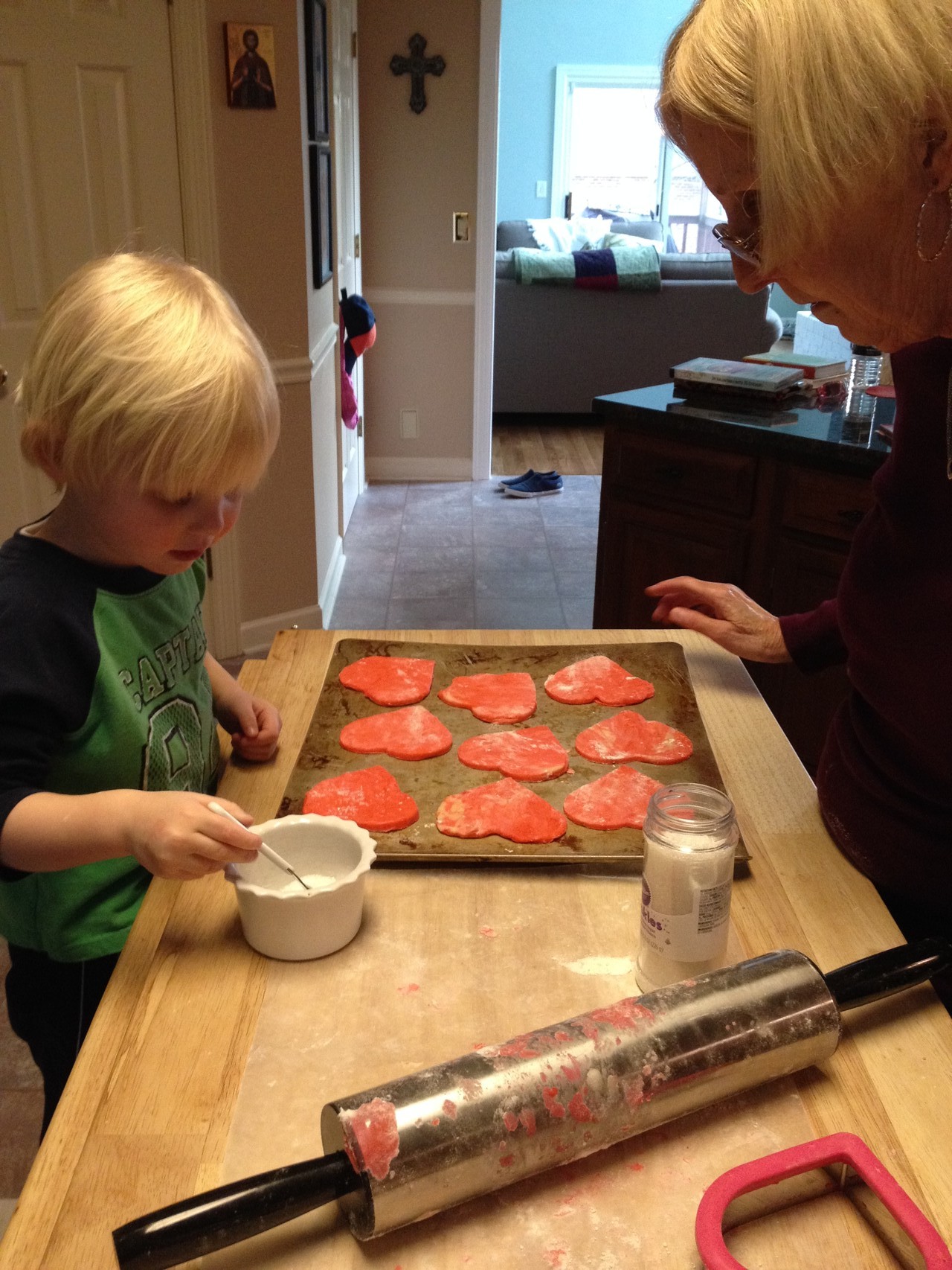 Herzkekse mit Oma backen