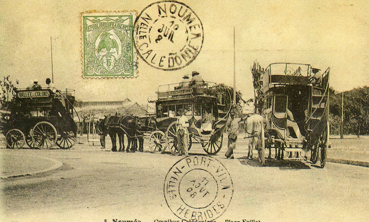 Nouméa : omnibus sur la place Feillet