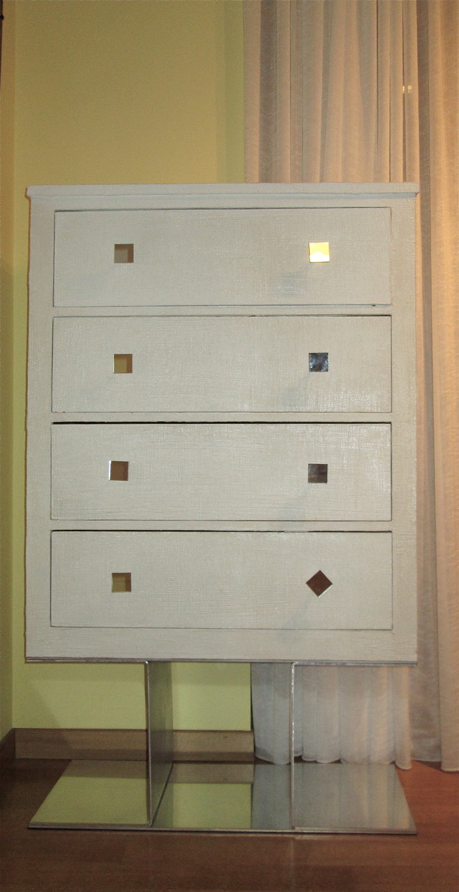 Settimino SQUADRO, superficie texture, pomellini in alluminio e specchio,base alluminio;pezzo unico, 2013