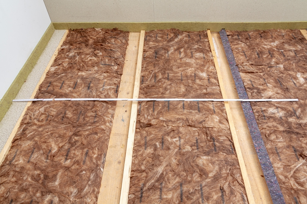 Holzbalkendecke ausgleichen mit Backpfeifen