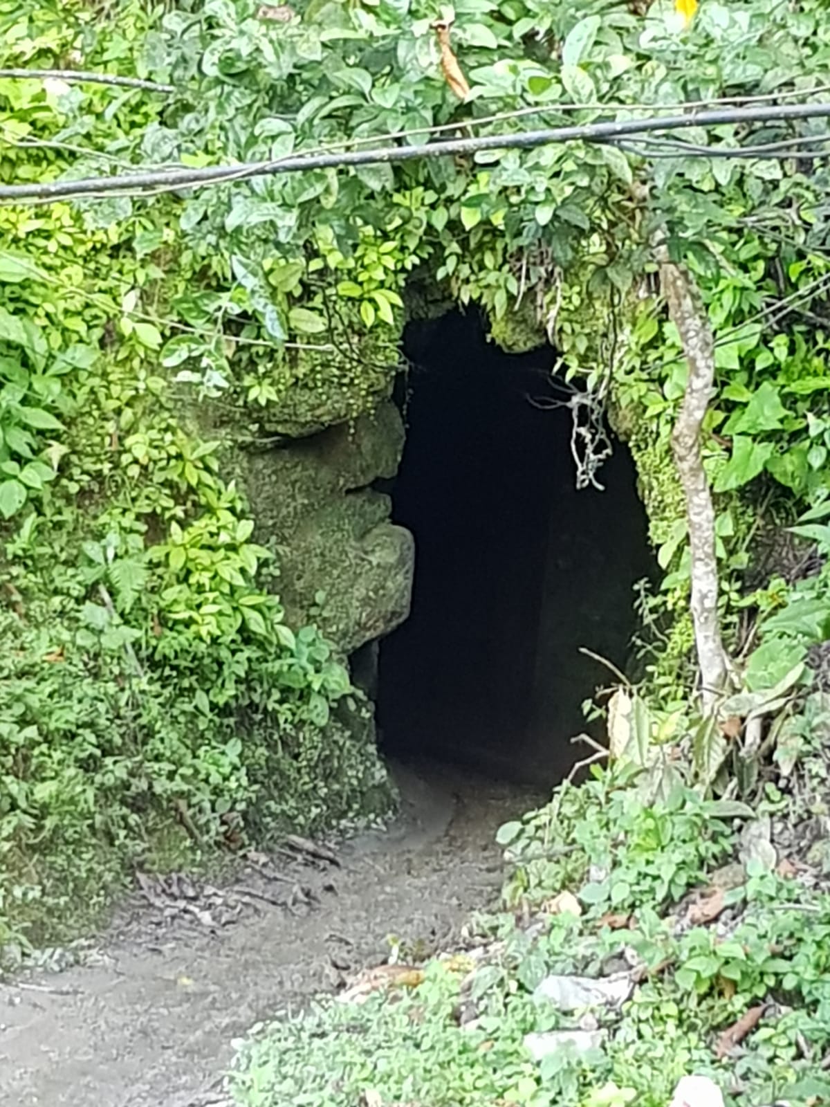 Main entrance to a small mine in Boyacá