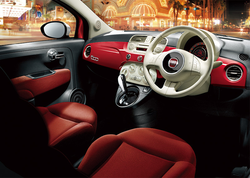 内装がかわいい車 FIAT500 女性のためのかわいい車（くるま）ガイド。