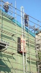 太陽光パネル関係荷揚げ機 - 足場用ウインチ 足場荷揚げシステム 太陽光パネル関係荷揚げ機 - 足場用ウインチ 足場荷揚げシステム