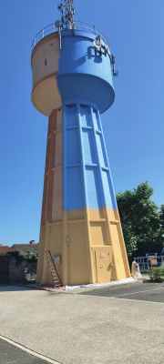 ravalement peinture du château d'eau de Bouglon réalisé par Thibaud Coron