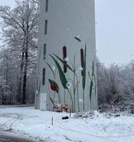photo d'une fresque sur un château d'eau, Coron, Blainville-sur-l'Eau (peinture, art , artiste, street art, trompe l'oeil, fresque murale, peinture monumentale, grand format...)
