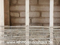 Holz-Leichtlehmschüttung Innendämmung