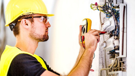 funciones de un electricista