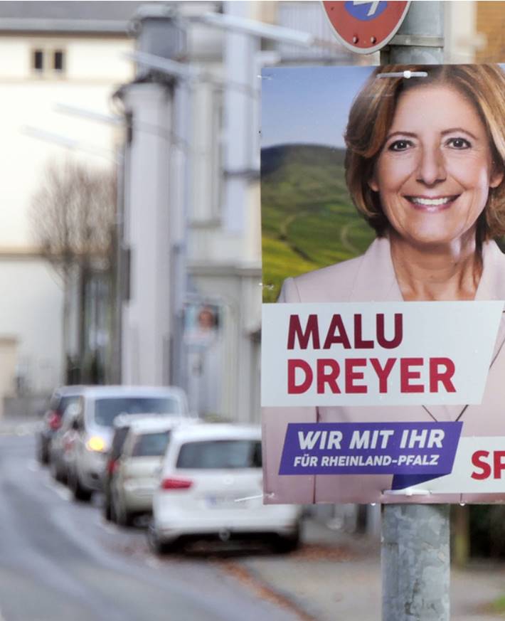 Hängen schon: Wahlkampfplakate in Sinzig. (Foto: Gausmann)