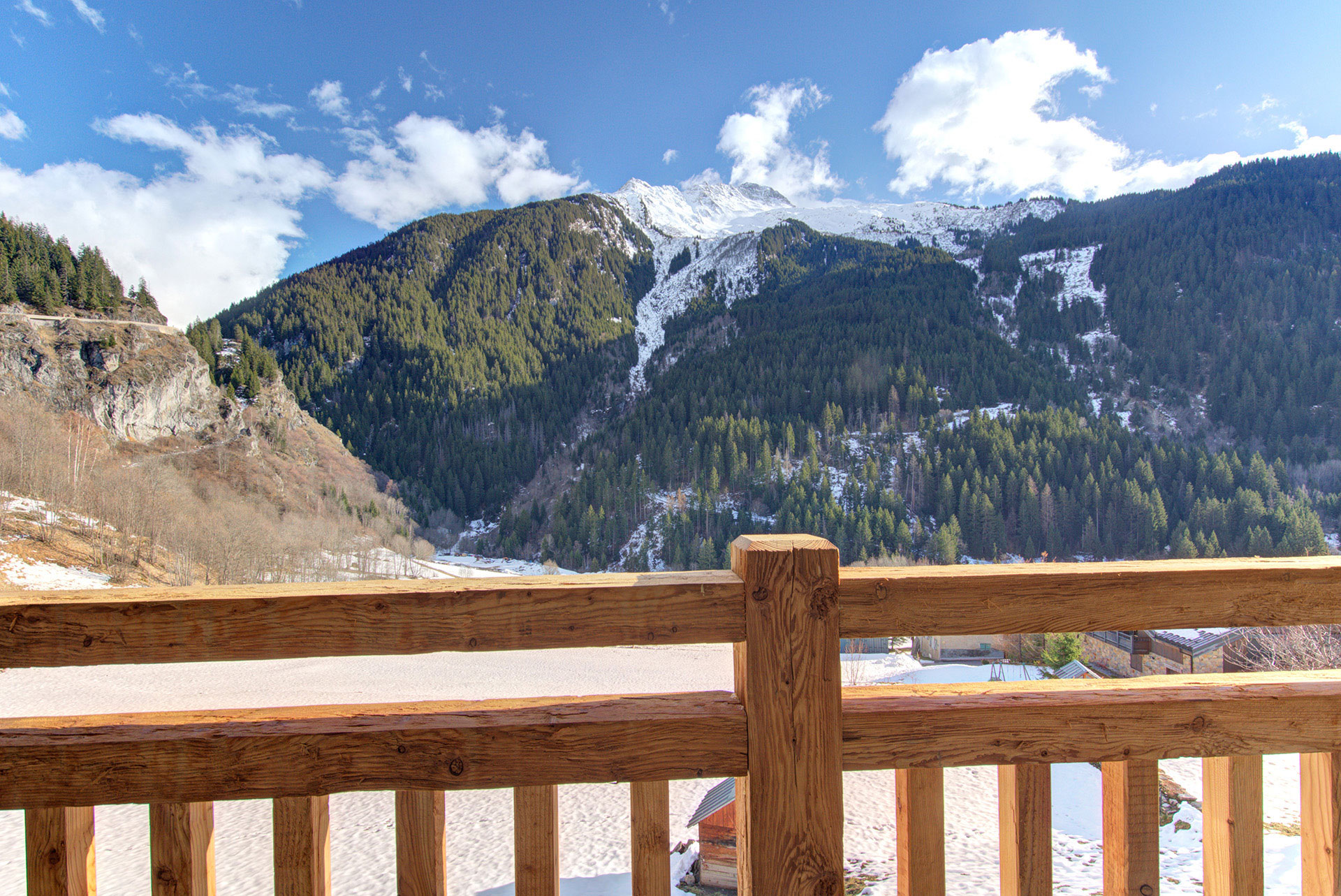 ferienhaus foto blick vom balkon auf die hohen berge