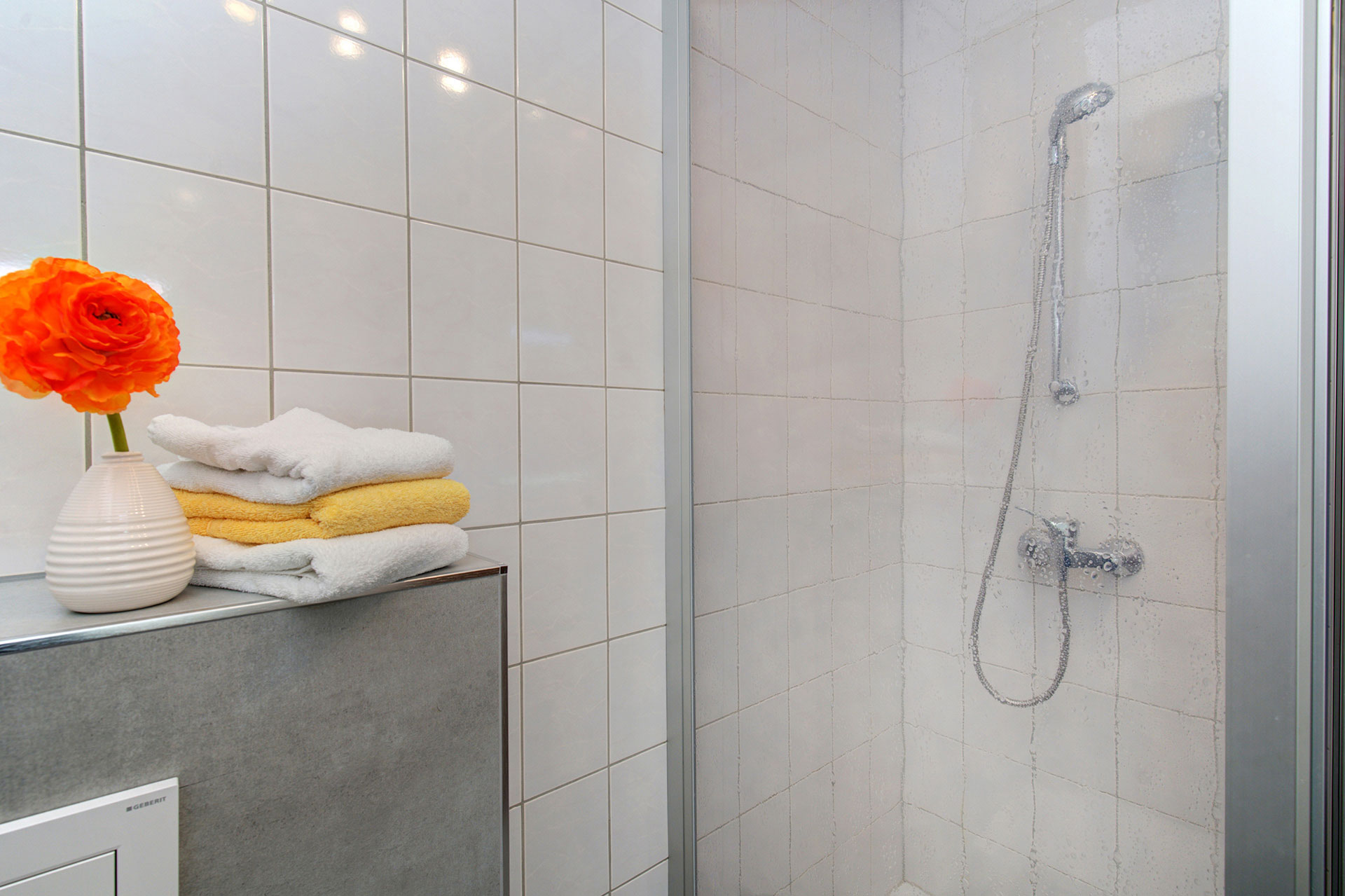 Badezimmer mit Dusche