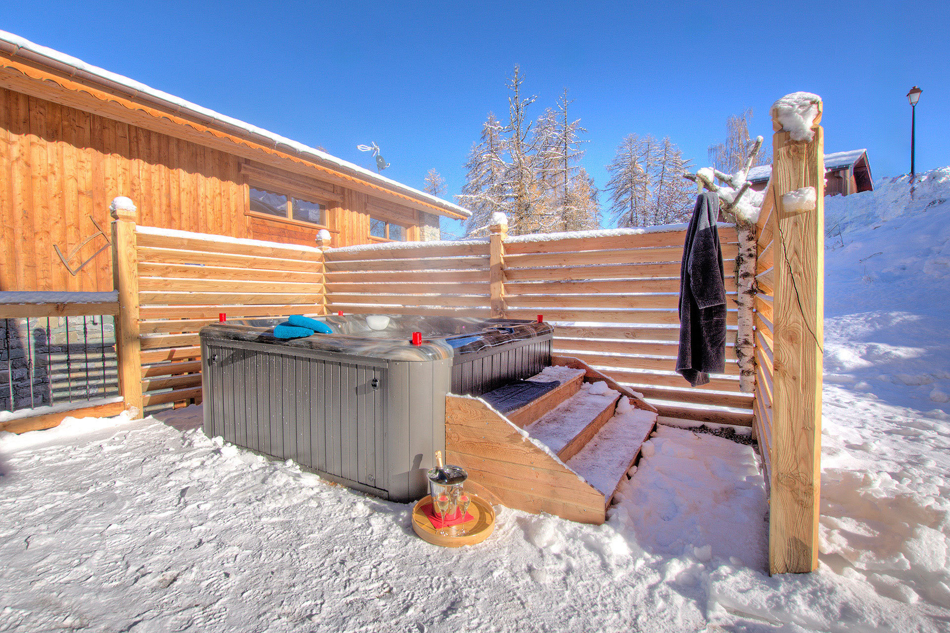 Aussenwhirlpool im Chalet Diamant du Paradis 