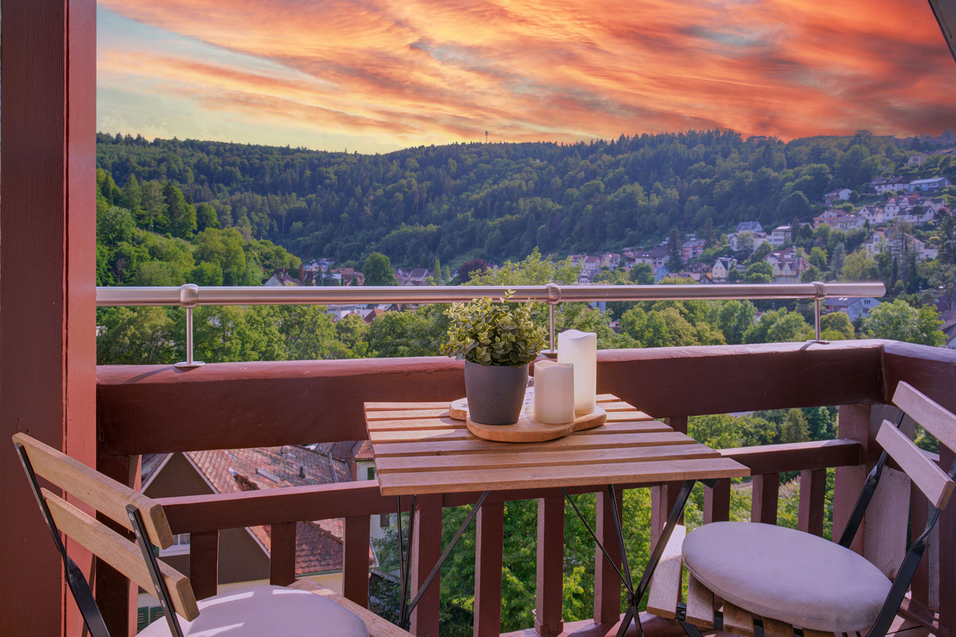 blick vom balkon in den Sonnenuntergang