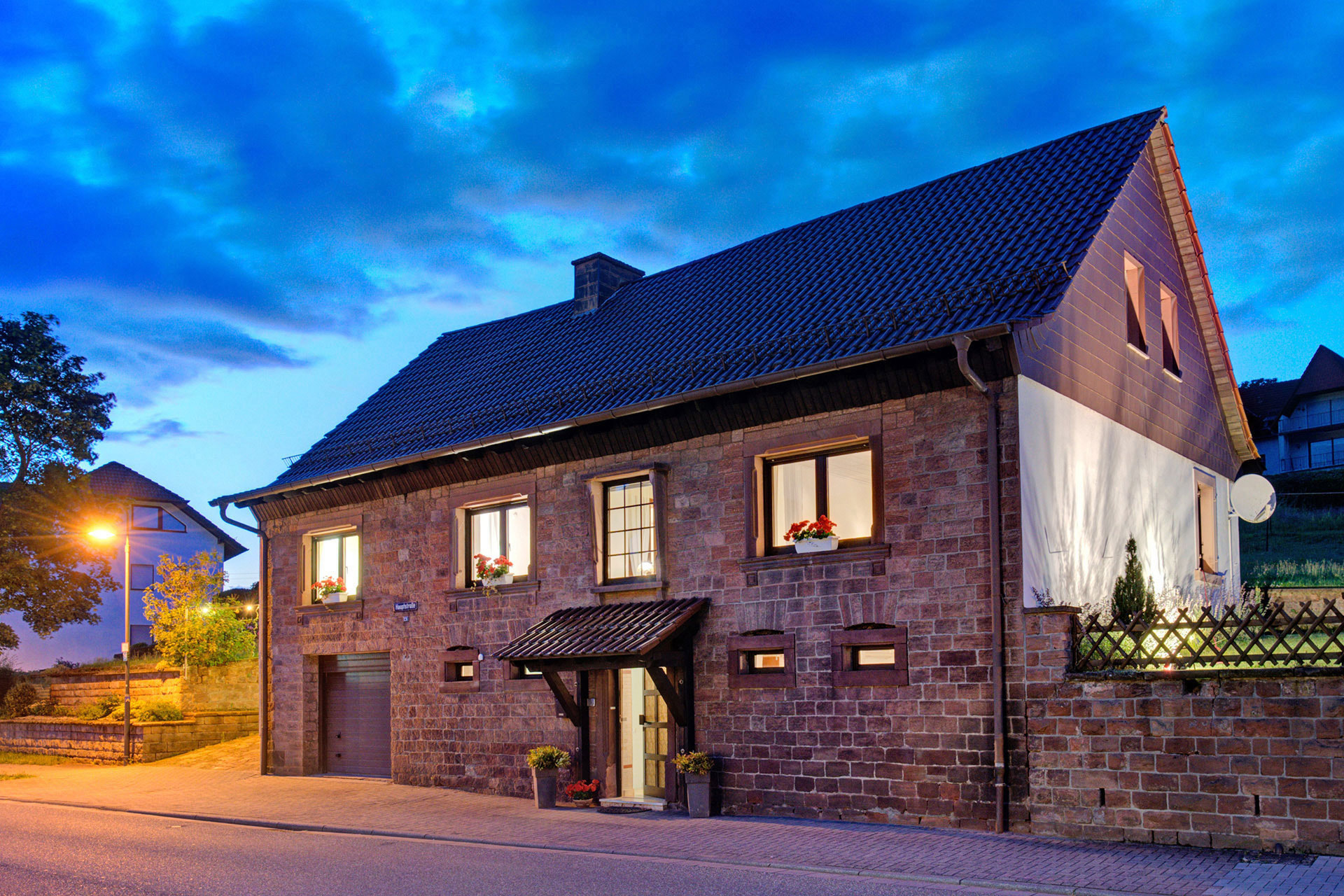 Aussenaufnahme Ferienhaus Storchenblick am Abend