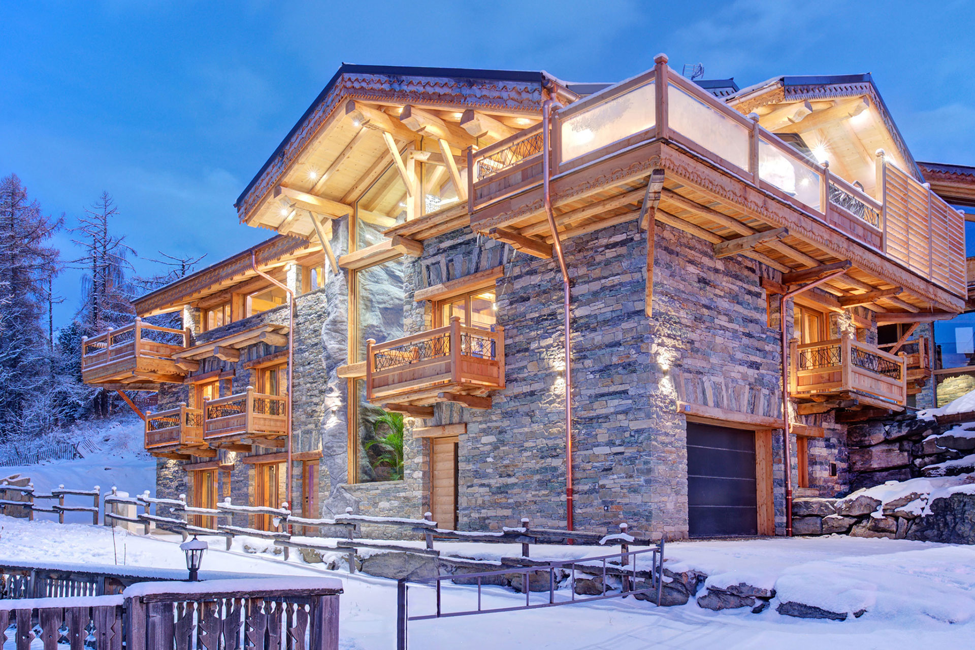 Aussen Abends Chalet Cristal du Paradis