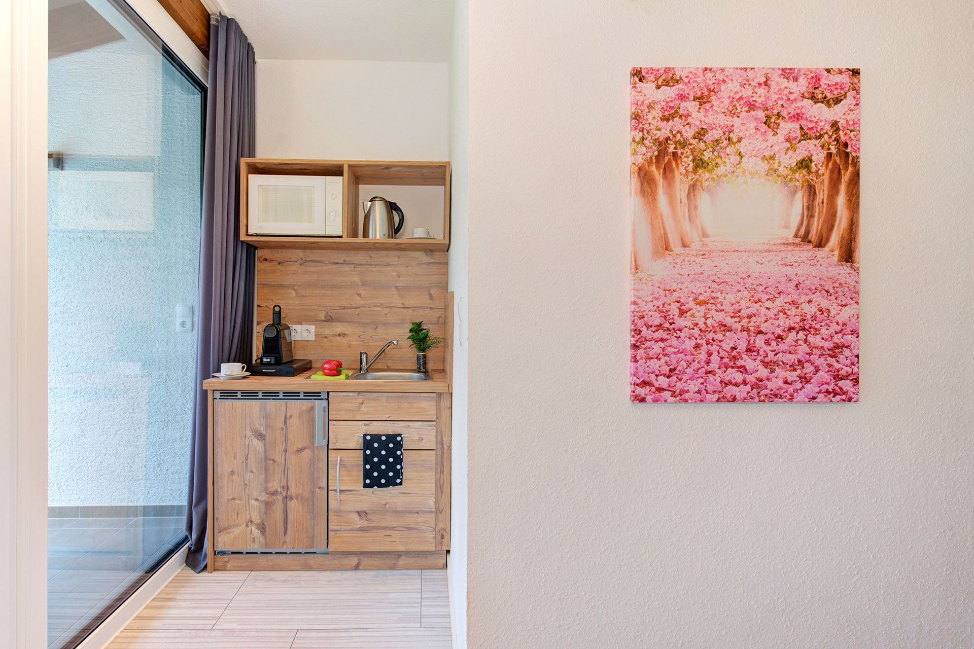 Kitchenette mit Blütenbile