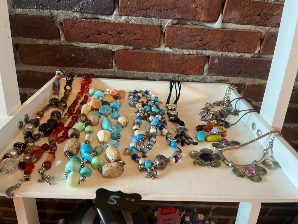 Sieraden , fantastisch mooie kettingen € 5.00