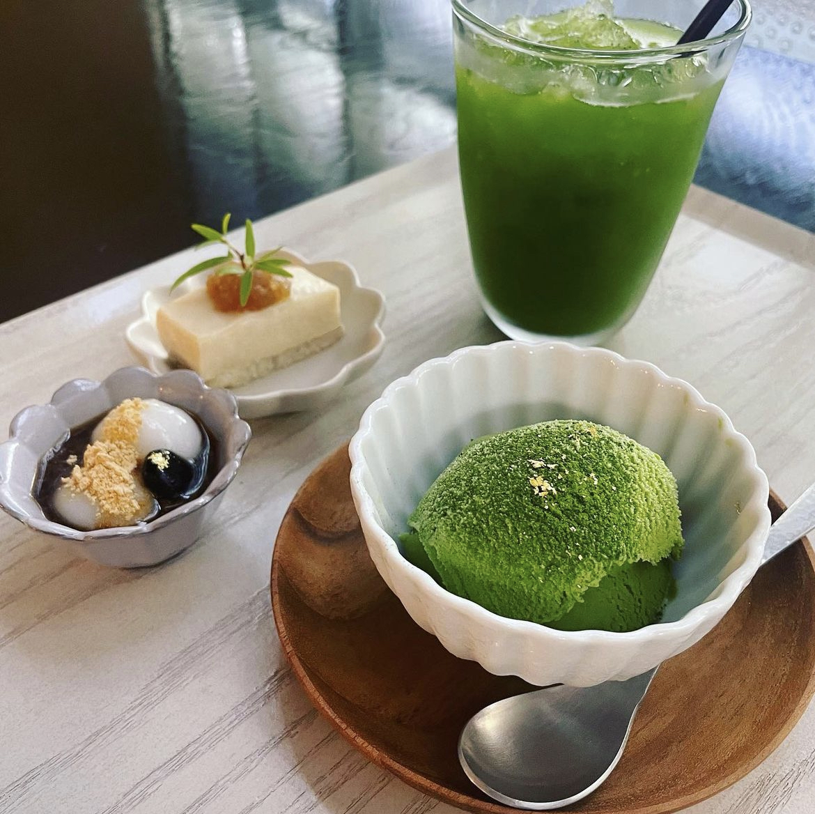 本日のスイーツ3種盛とお飲物