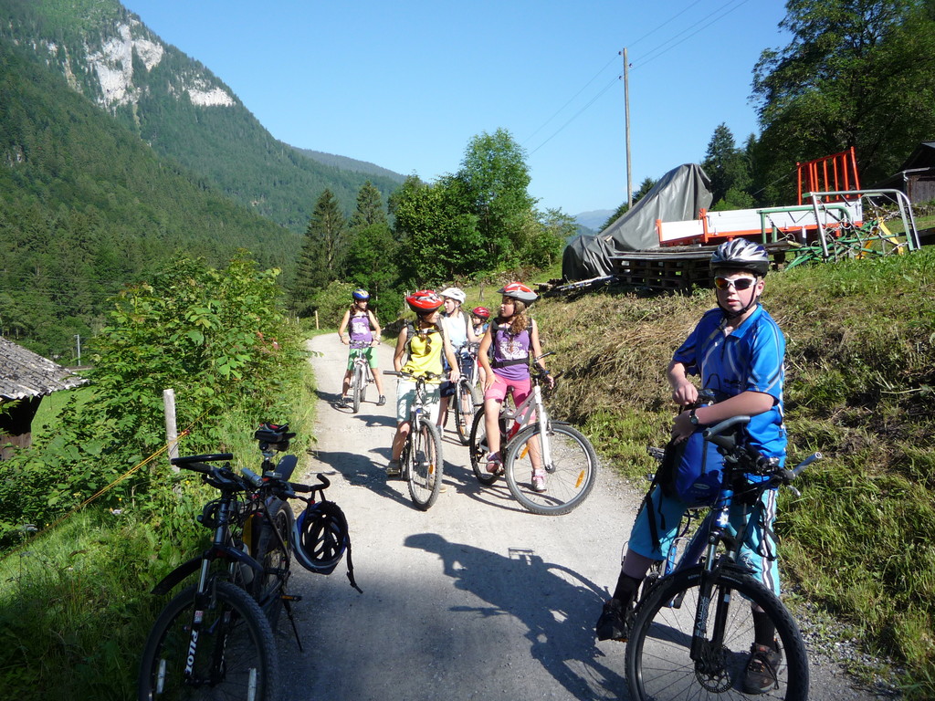 Velotour zum Stechelberg und nach Gimmelwald zum Abschluss des Schuljahres im Juni 2010