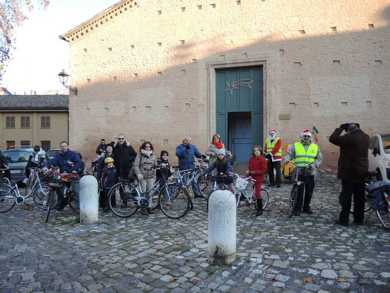 gruppo partecipanti pedalata ADVS - Telethon