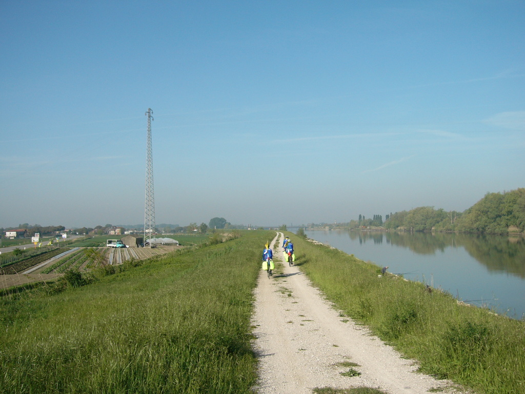 La ciclabile in dx Adige