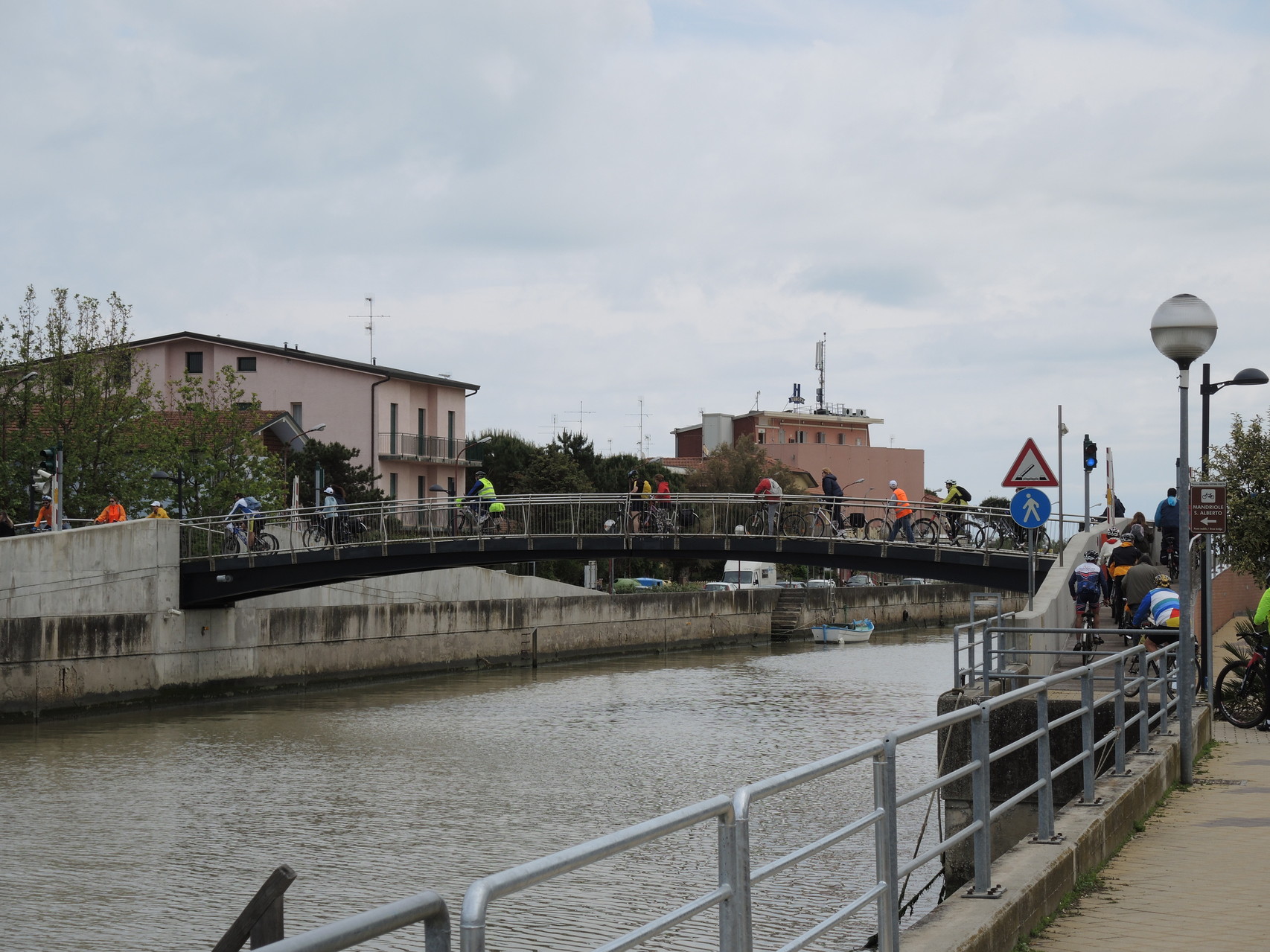 ponte ciclopedonale a Casalborsetti