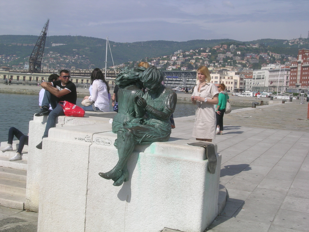 Monumento in P.zza Unità d'Italia