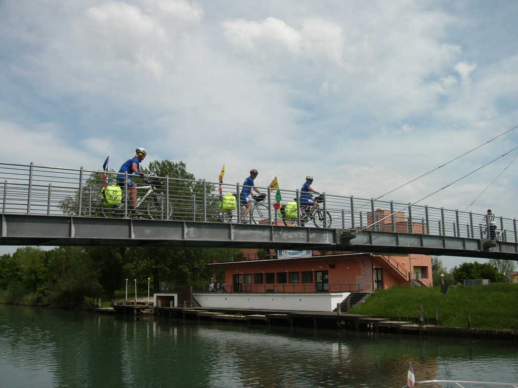 Il meraviglioso ponte ciclopedonale a Precenicco