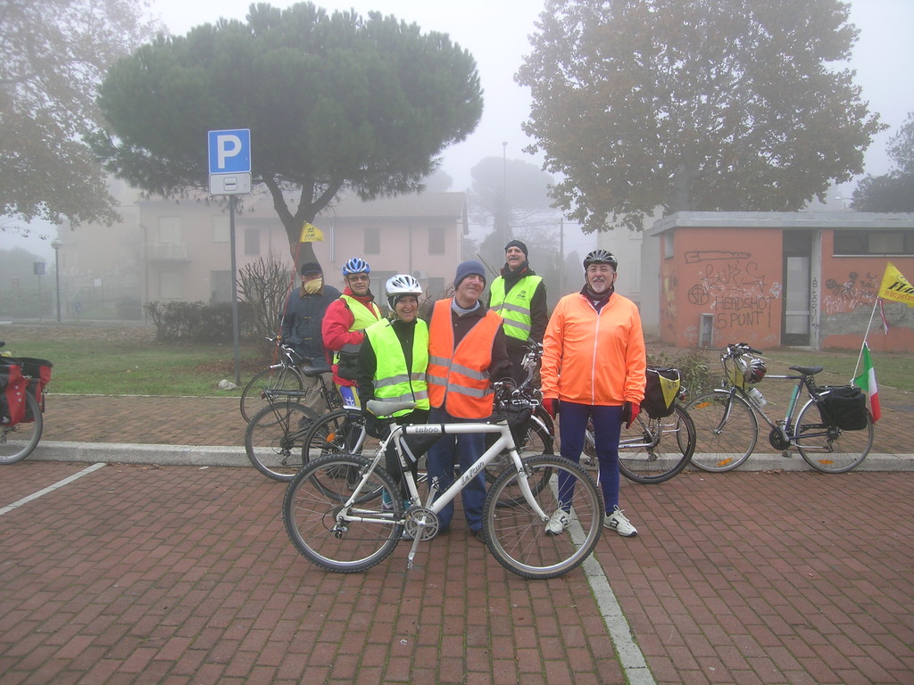 Partenza da Piazza della Resistenza