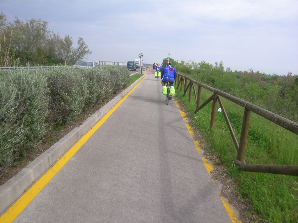 Sulla ciclabile a Grado