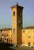 Torre civica di Bagnacavallo, nei sotterranei esistono ancora le celle in cui fu rinchiuso il Passatore