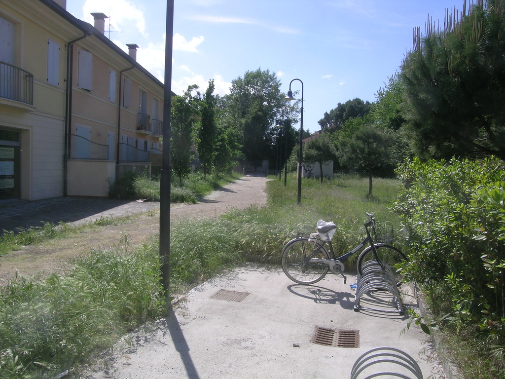 svegna intla muraja per ciclisti, qui una pista termina contro un muro da anni