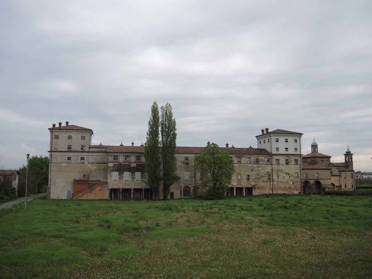 Palazzo San Giacomo dal rivale del fiume Lamone