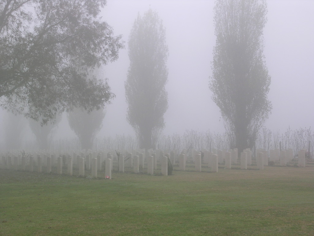 il cimitero nella nebbia