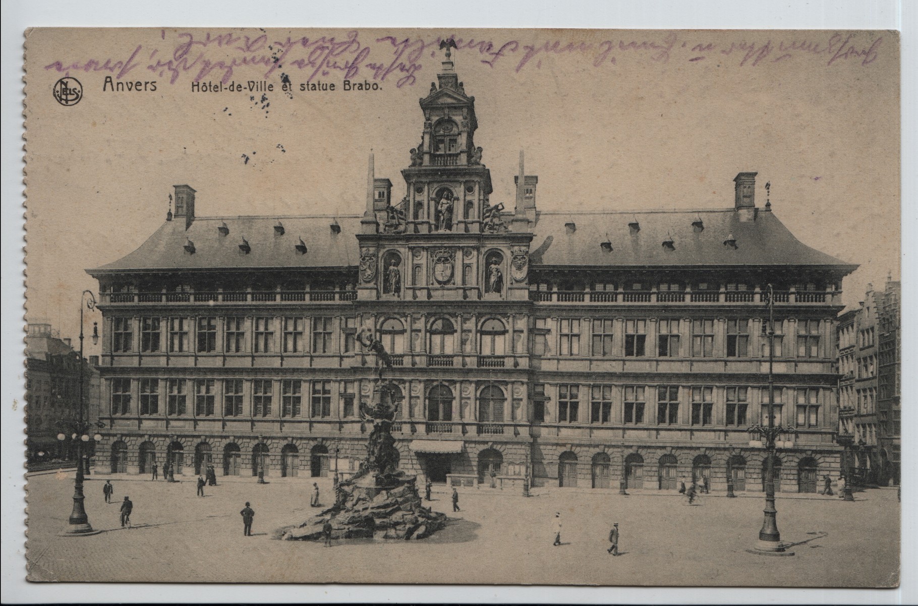 17. Anvers town hall and Brabo statue