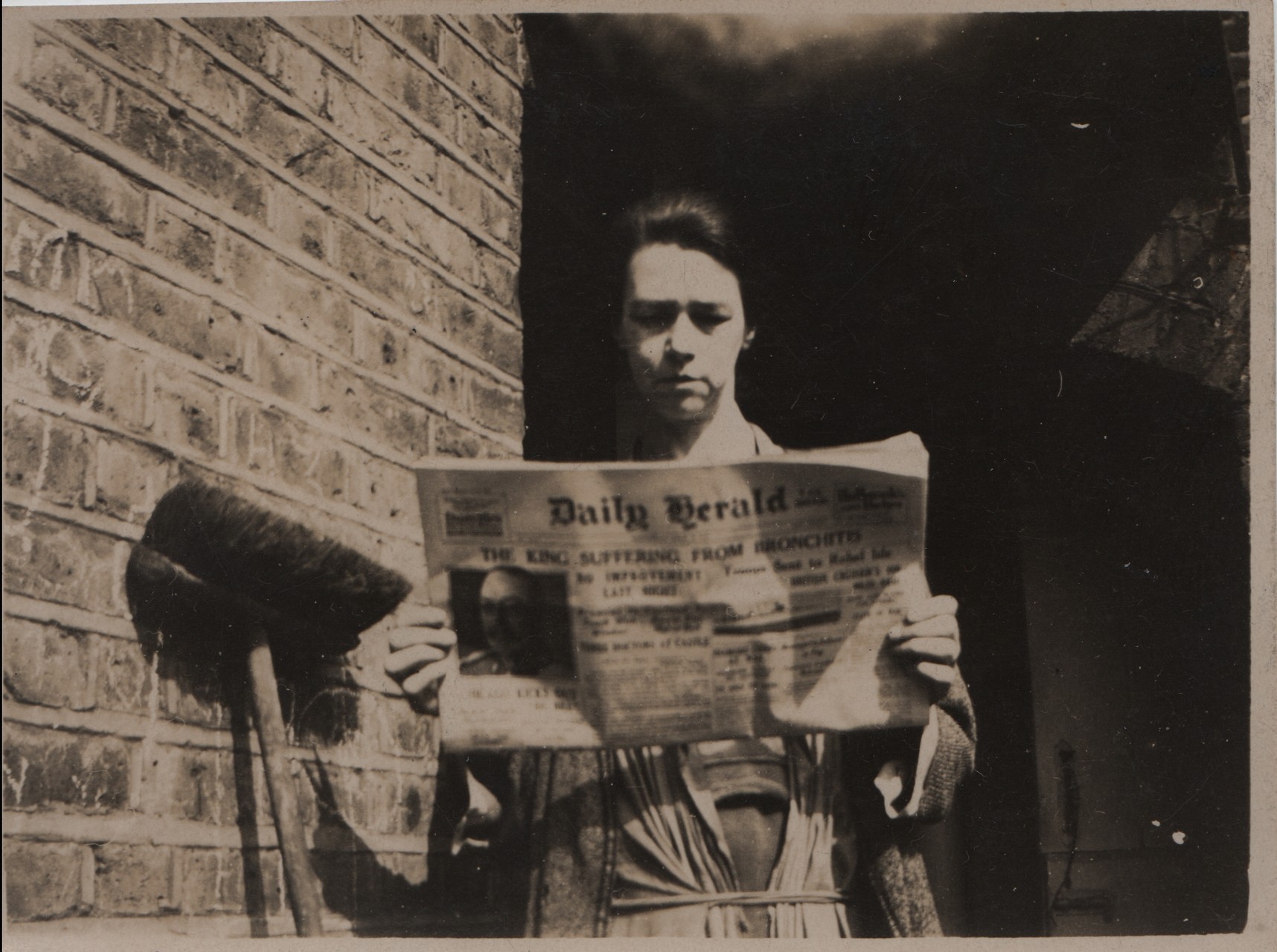 Headline of newspaper from April 1931