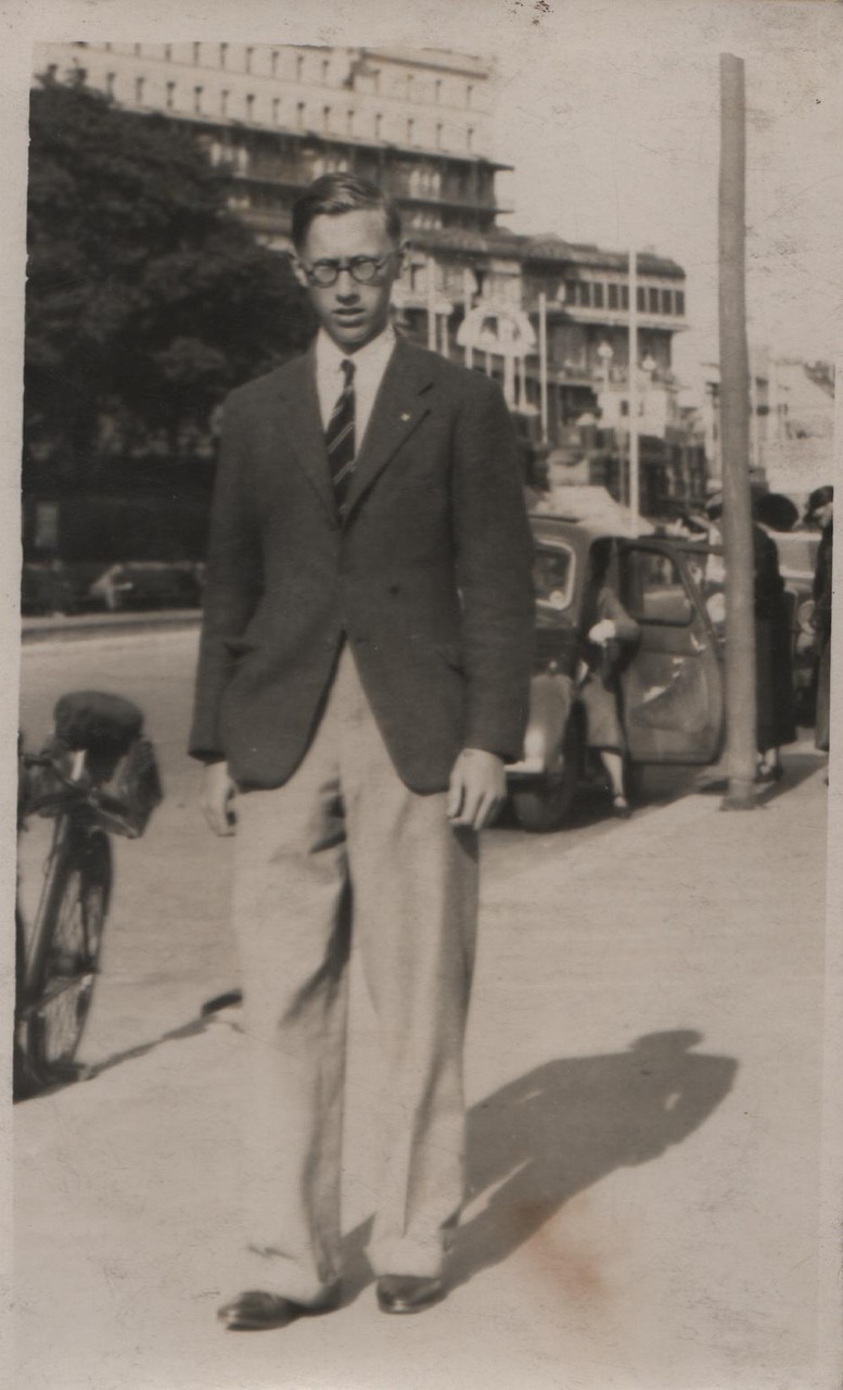 1937 David at the seafront Southend