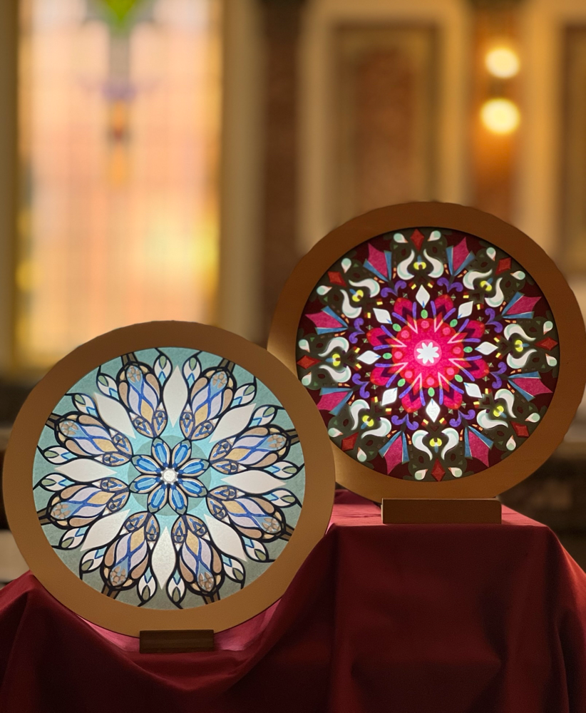 大型　時を映す光のアート　ビンテージ・ステンドグラス　ディスプレイ　店舗に オープン5周年記念特別企画「現代作家ステンドグラス展示＆販売会