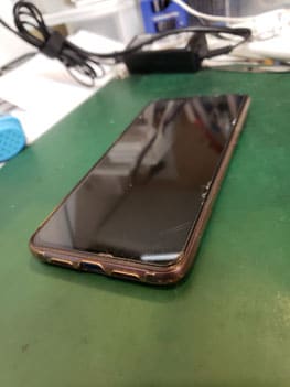 Xiaomi Mi9液晶表示不良修理品