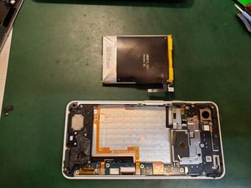Google Pixel3XLバッテリー交換方法 - カバーガレージ恵比寿 Google Pixel3XLバッテリー交換方法 - カバーガレージ恵比寿
