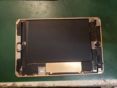 Apple iPadmini5画面修理方法 - カバーガレージ恵比寿|スマホ Apple iPadmini5画面修理方法 - カバーガレージ恵比寿|スマホ