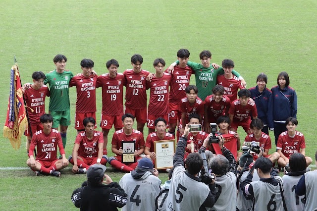 【準優勝】流通経済大学附属柏高等学校サッカー部　ピステ　L 第103回全国高校サッカー選手権準優勝！ - 流通経済大学付属柏